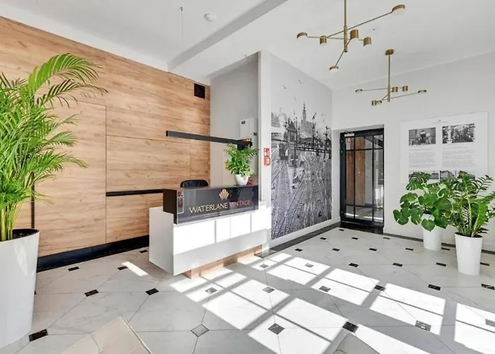 Апартаменты Black Star Loft Waterlane Vintage & Gym By Downtown Гданьск