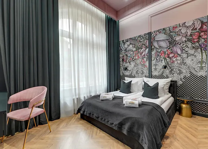 Апартаменты Black Star Loft Waterlane Vintage & Gym By Downtown